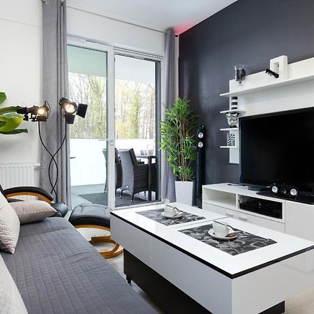 Platinium Apartment By Renters Prestige Rewal Ngoại thất bức ảnh